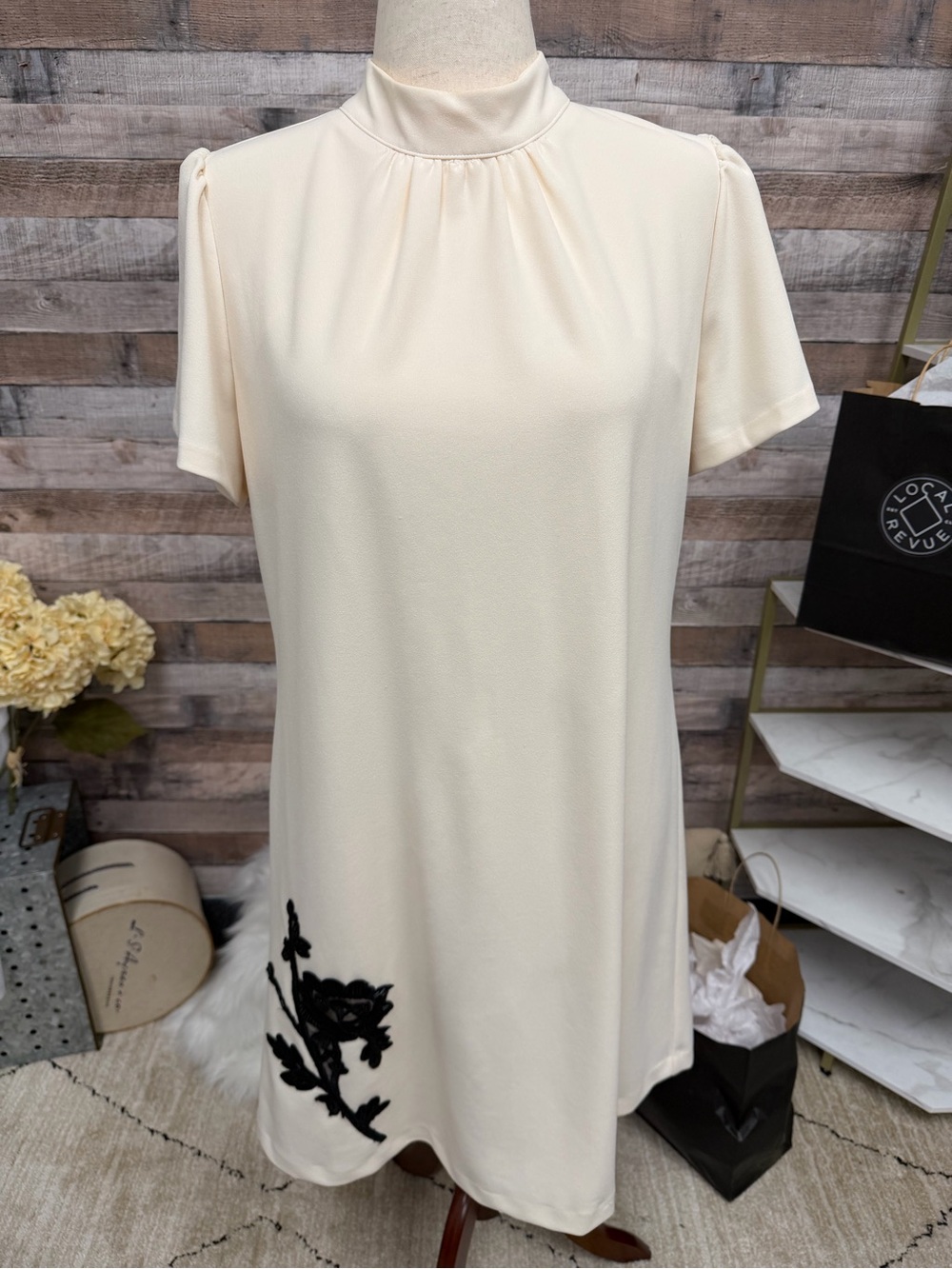 Anne Klein Cream Neck Gathered Dress 14